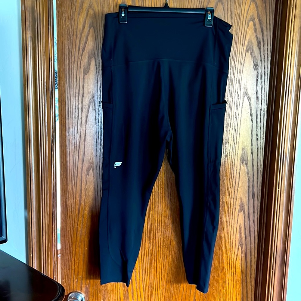 Purelux Fabletics Maternity Yoga Pants 7/8